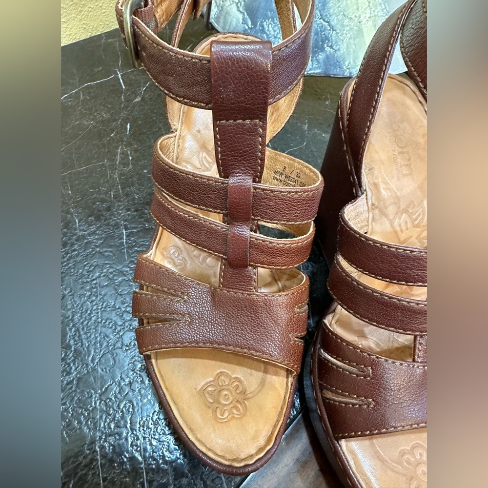 Nice Women’s Born Wedge Sandals 8m / 39 W52341 CQC11 - Picture 8 of 10
